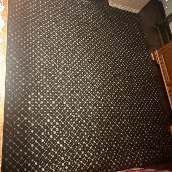 Reversible queen size comforter - Picture 2 of 2